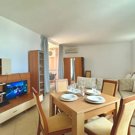 Апартамент Bratanov Sunset 4 *